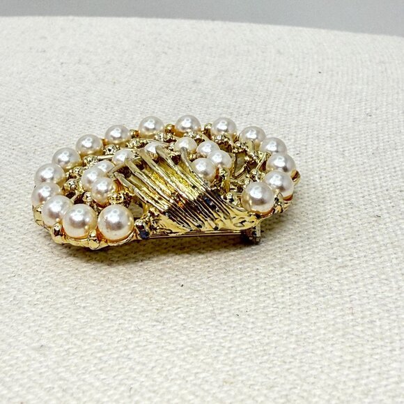 Vintage Swirl Brooch Mid-Century Gold-Tone Imitation Pearl Pin Retro MCM Classic - Picture 4 of 8